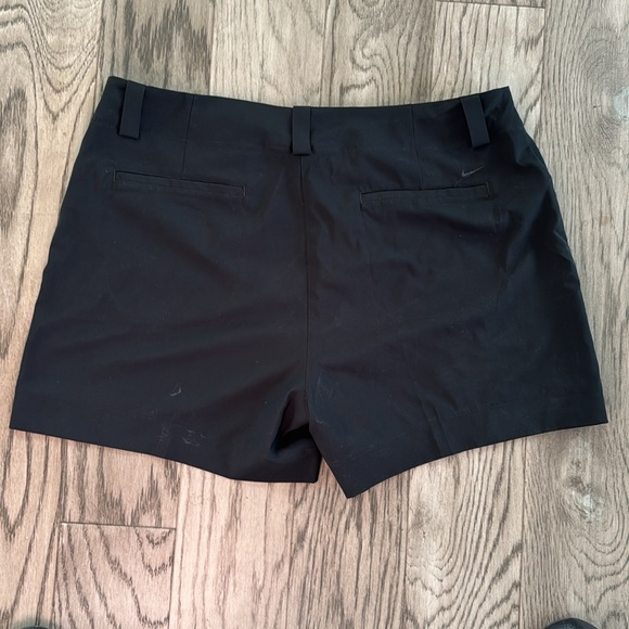 Nike Golf Shorts - Picture 3 of 3